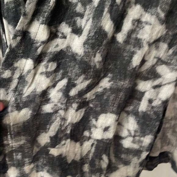 Black and White Tie-Dye Kimono Cardigan - Picture 2 of 6